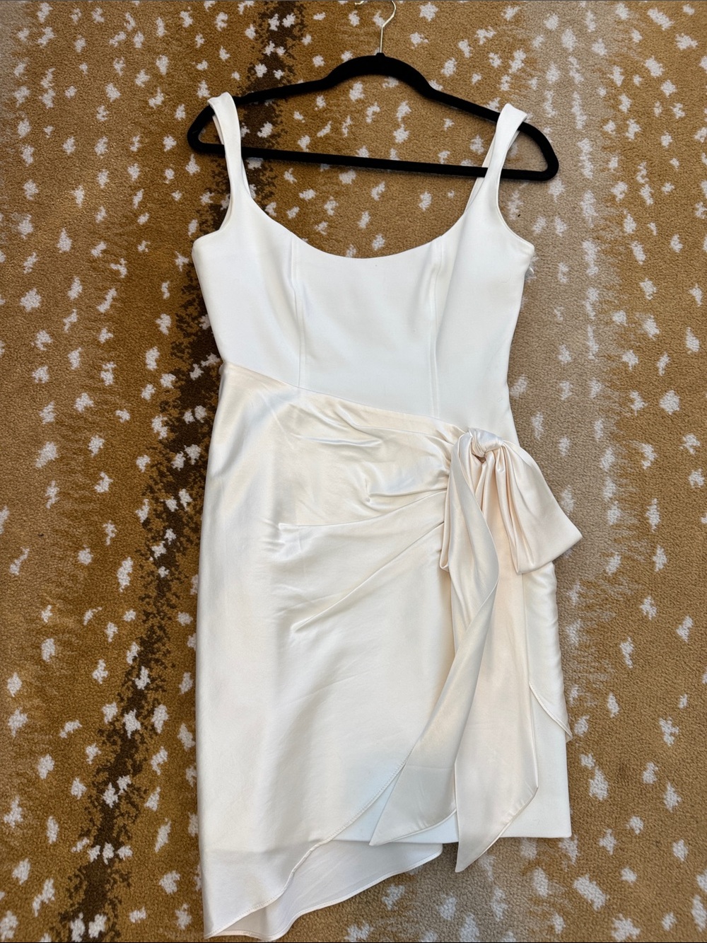 Elegant Cream Satin-Waist Sheath Dress